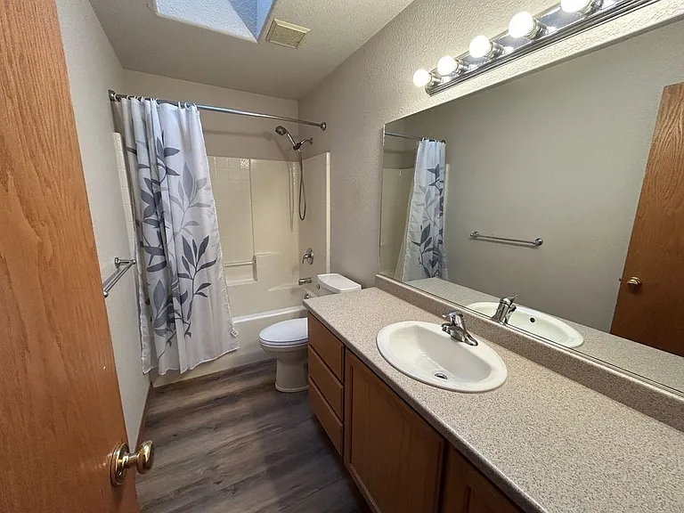 3240 Matthew Ln — Photo 13