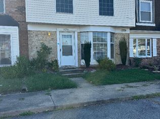 573 Chancery Ln, Virginia Beach, VA 23452