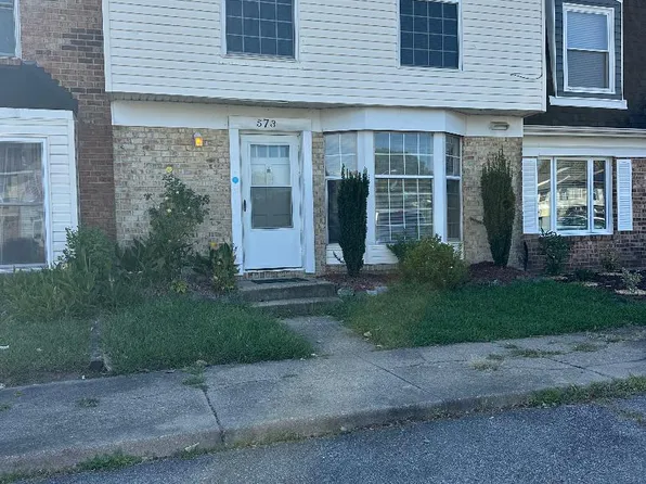 573 Chancery Ln, Virginia Beach, VA 23452