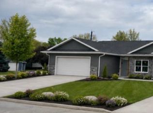 408 E 11th St, Washington, IA 52353