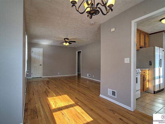 5th image of 923 Cole Creek Dr