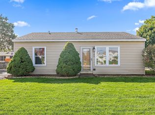 109 E Schaumburg Rd, Streamwood, IL 60107