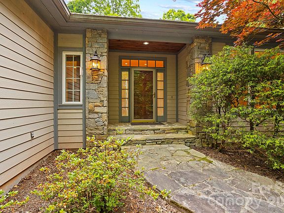 2nd image of 132 Berry Creek Dr