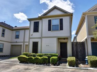 1715 Redwing Cove Dr, Houston, TX 77009