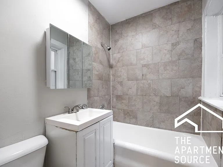 6309 N Oakley Ave #2 — Photo 9