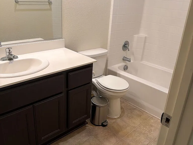 276 Paige Ct — Photo 12
