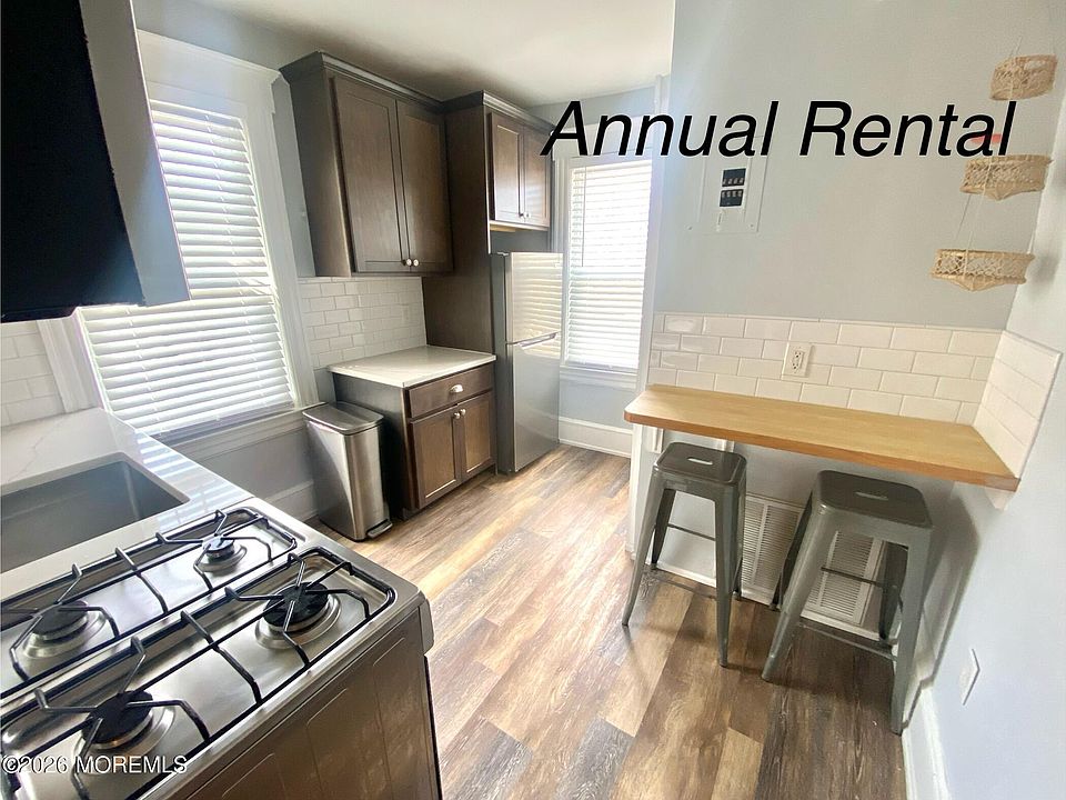1st image of 401 Main St #2