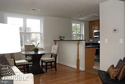 2nd image of 213 16th St NE APT 3