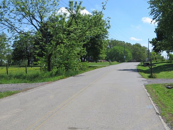 4th image of 564 Bellamy Ln
