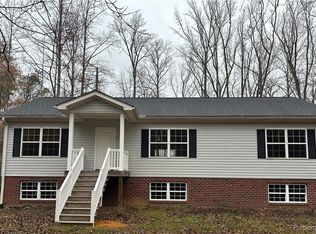 1231 Wares Church Rd, Mascot, VA 23108