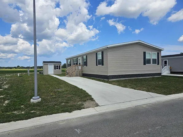 288 Rosebud Ct, Pt Huron, MI 48060