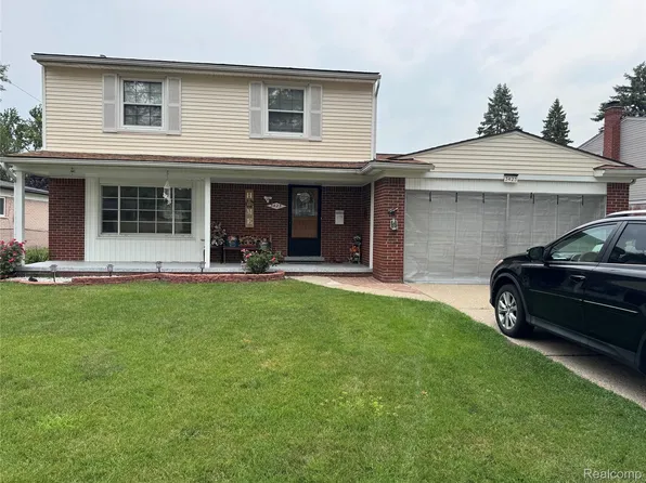 3423 Pall Dr, Warren, MI 48092