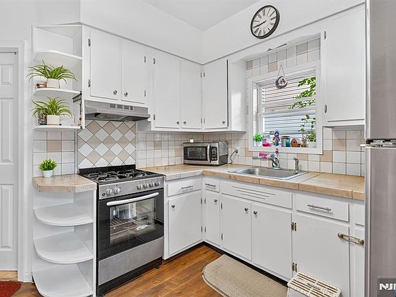 2nd image of 9 Cambridge Ave
