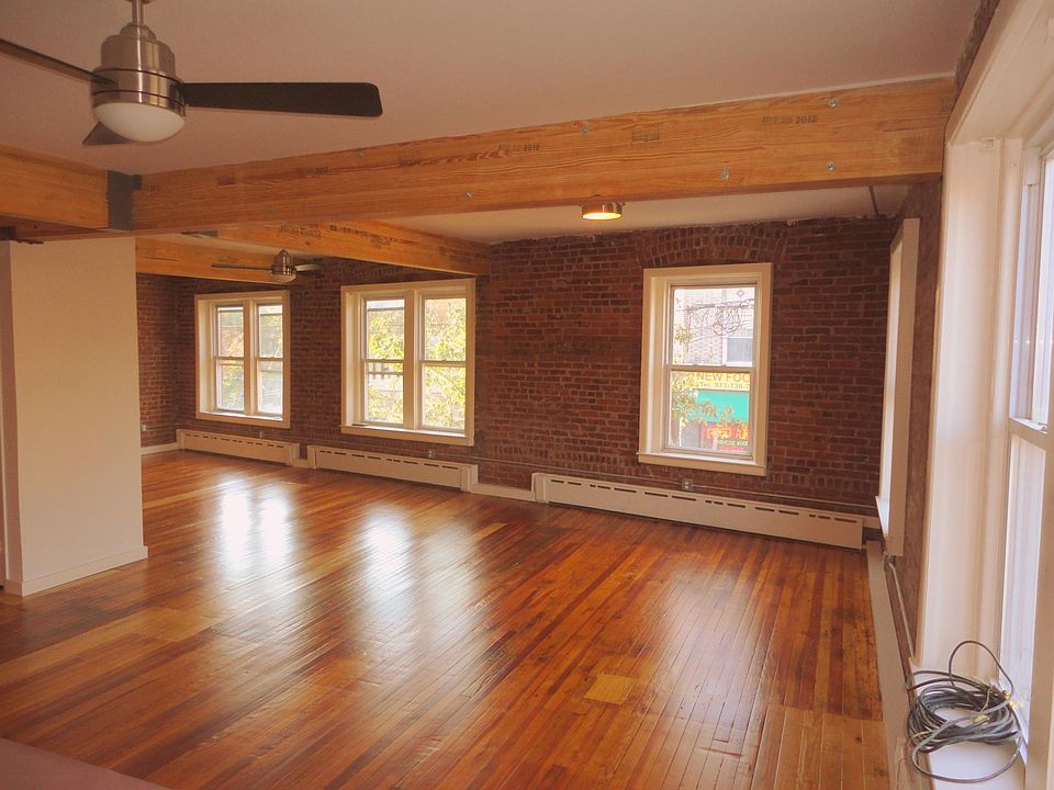 1st image of 98 Washington St APT 1