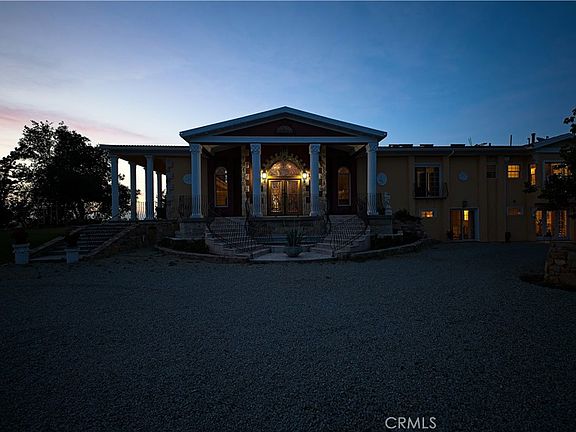5th image of 17392 Los Alisos Rd