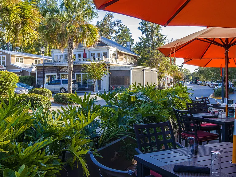Enjoy endless dining and shopping options in Old Town Bluffton, just moments away from Emerson Isles.