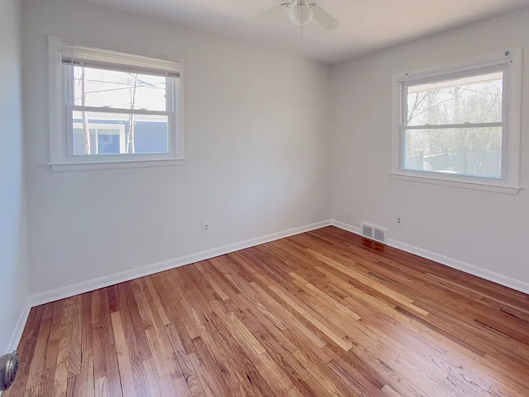 2419 Walter Dr — Photo 13