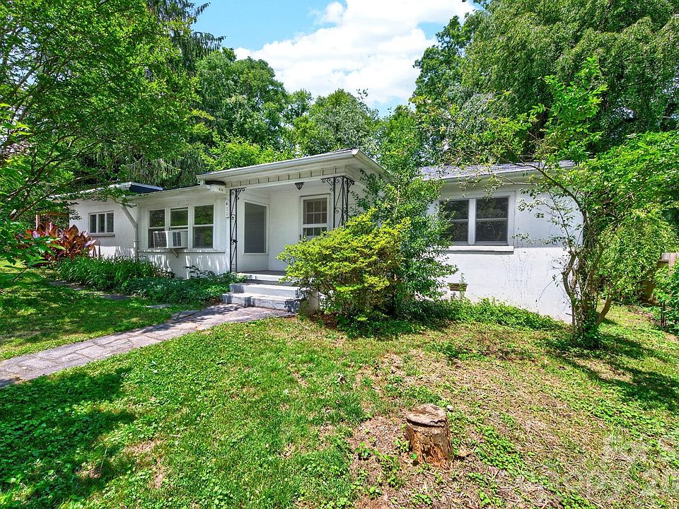 1st image of 411 Hillcrest Cir