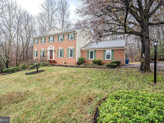 3rd image of 5063 Cannon Bluff Dr
