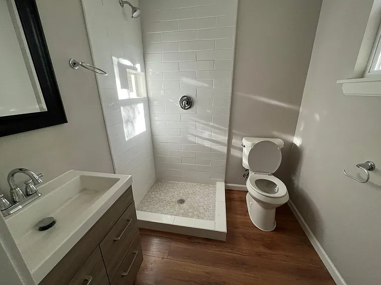 1017 Preston St — Photo 14