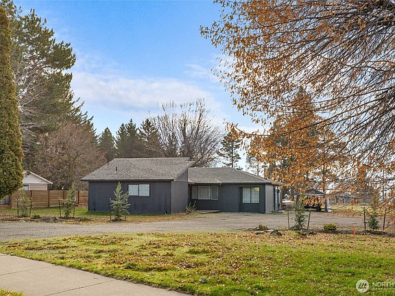 2nd image of 806 W 15th Avenue