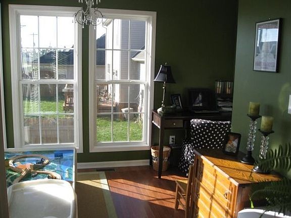 4th image of 324 Lebeau Dr