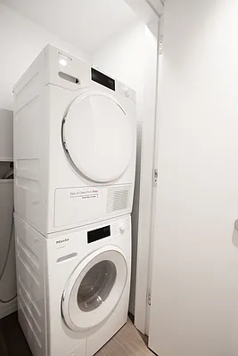 Rented by RELO REDAC INC. | media 19