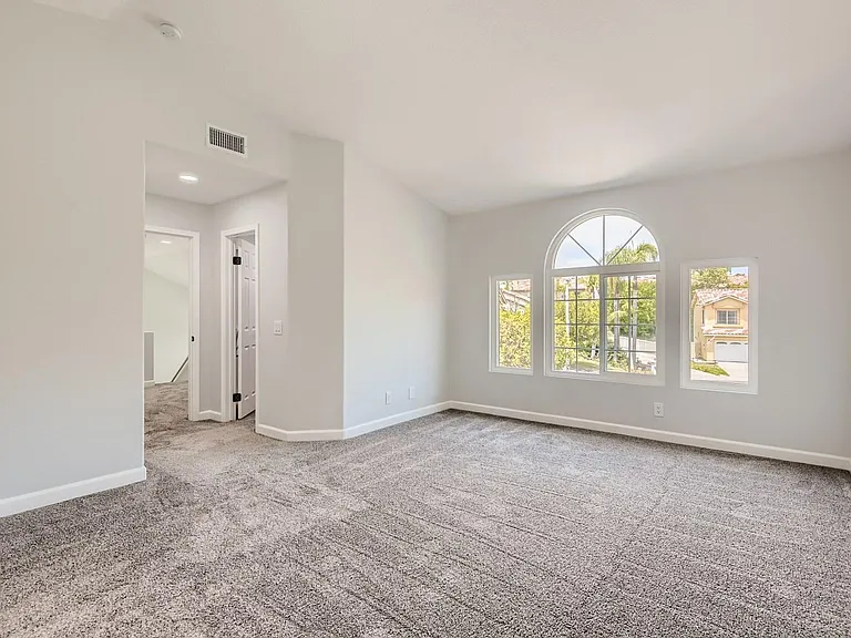 2 Golden Eagle Ct — Photo 8