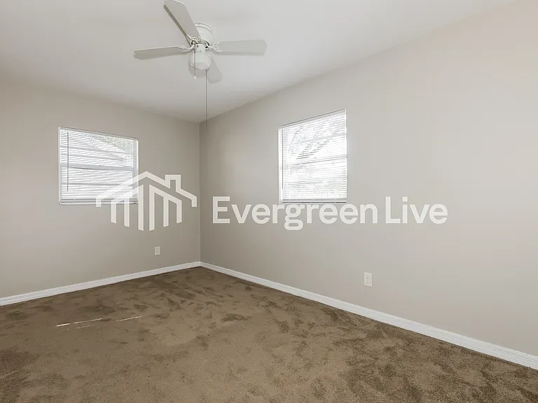 2307 Freemason St — Photo 9