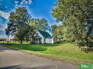 107 N 4th St, Cedar Bluffs, NE 68015
