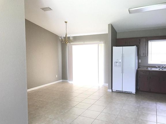 3rd image of 15120 SW 29th Avenue Rd