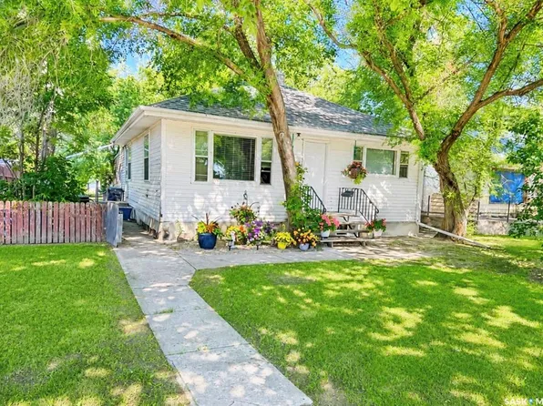 334 6th AVENUE SE, Swift Current, SK S9H 3P1