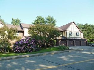 32 Rainbow Pond Dr APT D1, Walpole, MA 02081