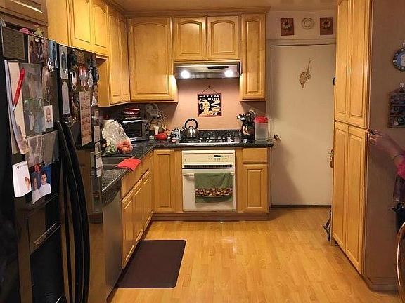 4th image of 3909 Camden Ave