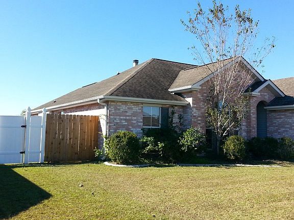 3rd image of 112 Gail Dr