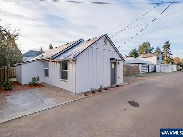 1111 1/2 2nd St NW, Salem, OR 97304