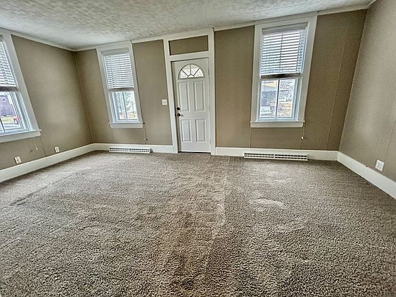 5th image of 500 W Warren St