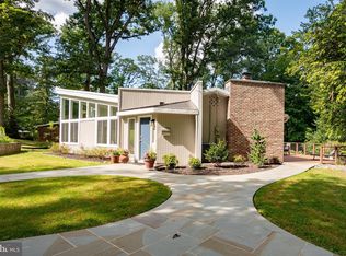 2002 Bedford Ln, Alexandria, VA 22307