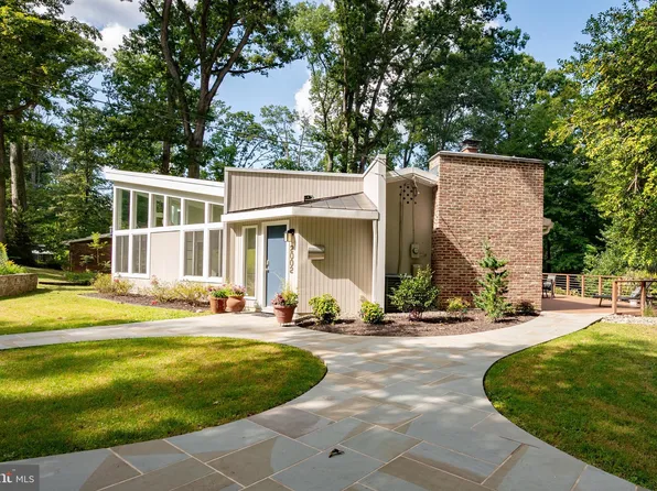 2002 Bedford Ln, Alexandria, VA 22307
