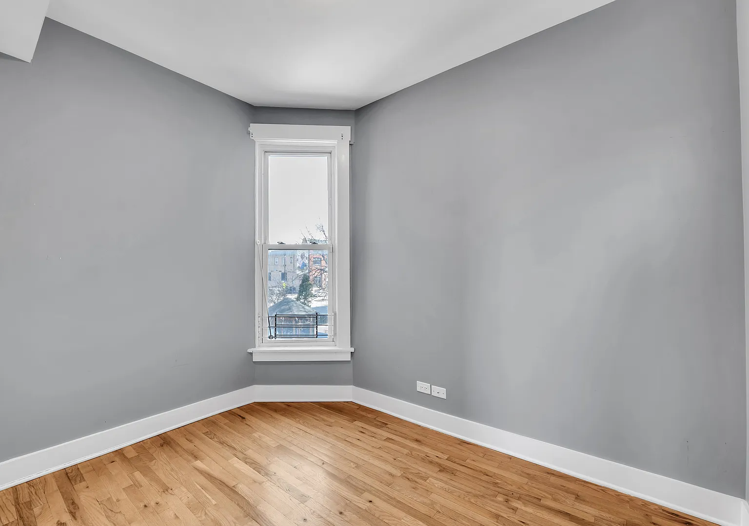 3 bed, 1287 sqft, $2,700 — Photo 4