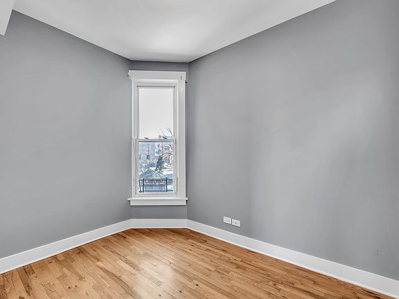 3rd image of 3208 W Wabansia Ave Unit 2E