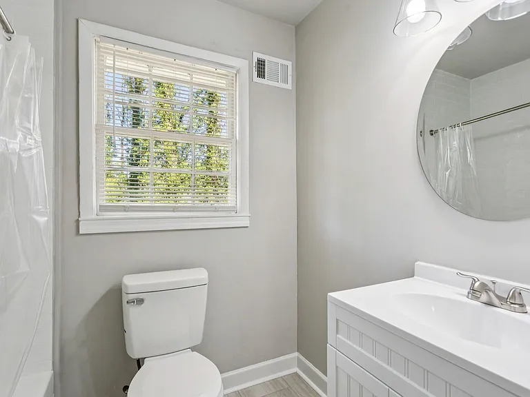 3467 Valley Ridge Ter SW — Photo 8