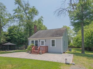 2113 Chain Bridge Rd, Vienna, VA 22182