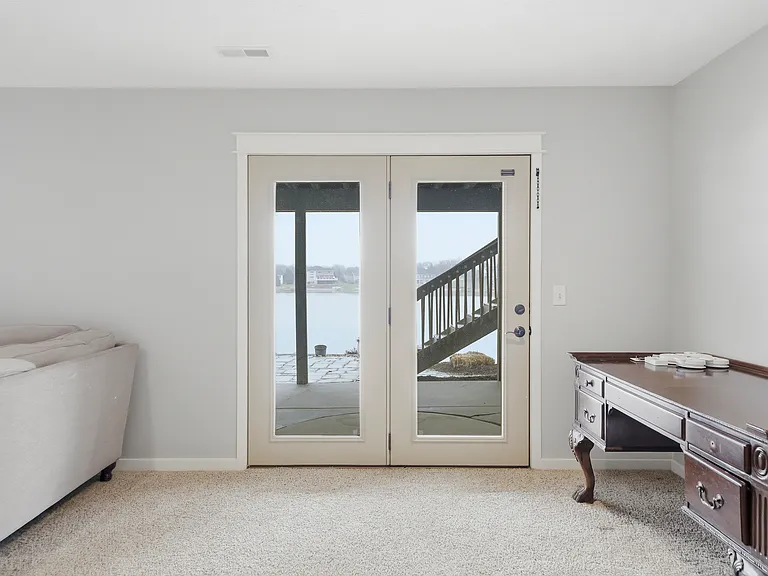 8886 Stonepoint Ct — Photo 36
