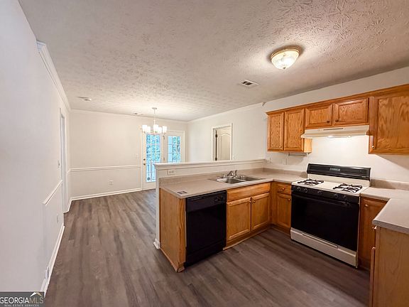 2nd image of 10543 Crabtree Dr