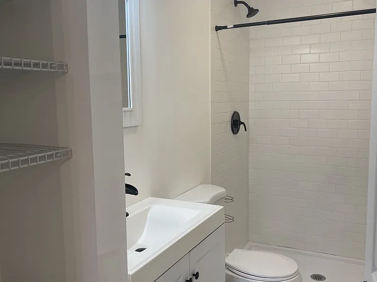 27 E Transit St — Photo 7
