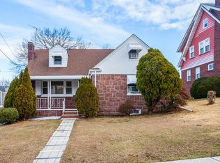 32 De Vausney Pl, Nutley, NJ