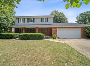 1211 Nicki Dr, Bloomington, IL
