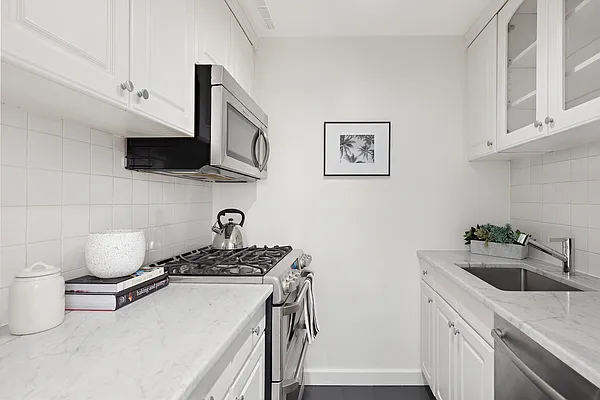 Sold by Compass | media 3