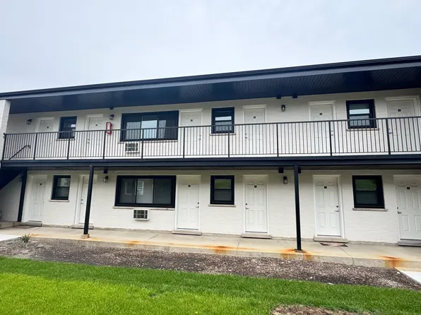 110 N Willow Rd APT 4, Elmhurst, IL 60126